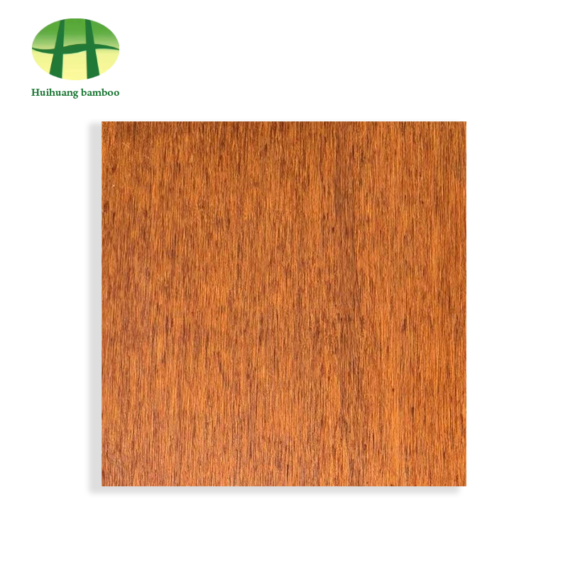 Pardoseală din bambus, de culoare naturală, lucioasă