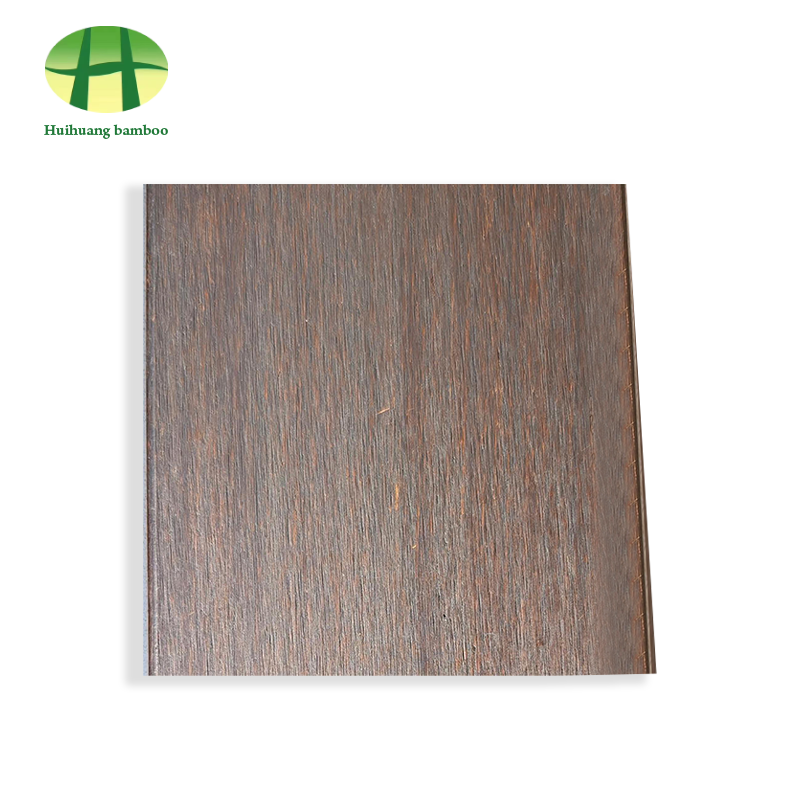 Pardoseală din bambus de culoare lucioasă carbonizată