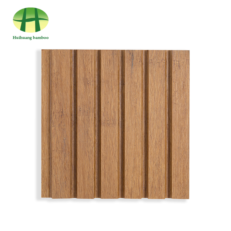 Pardoseală din bambus cu caneluri mari